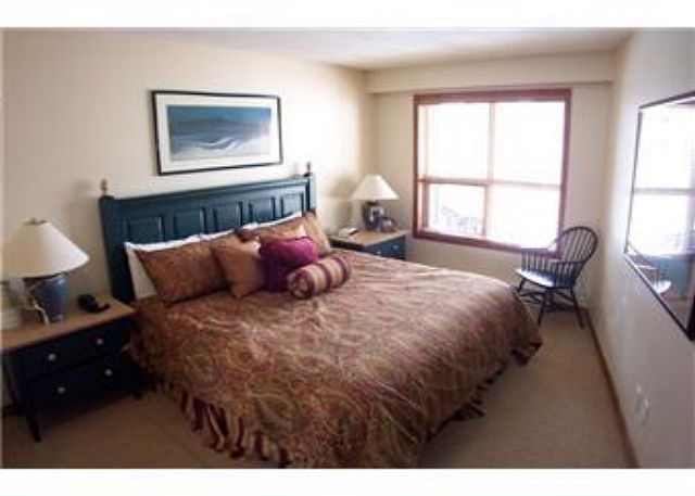 Whistler Aspens on Blackcomb Accommodation 361 Bedroom